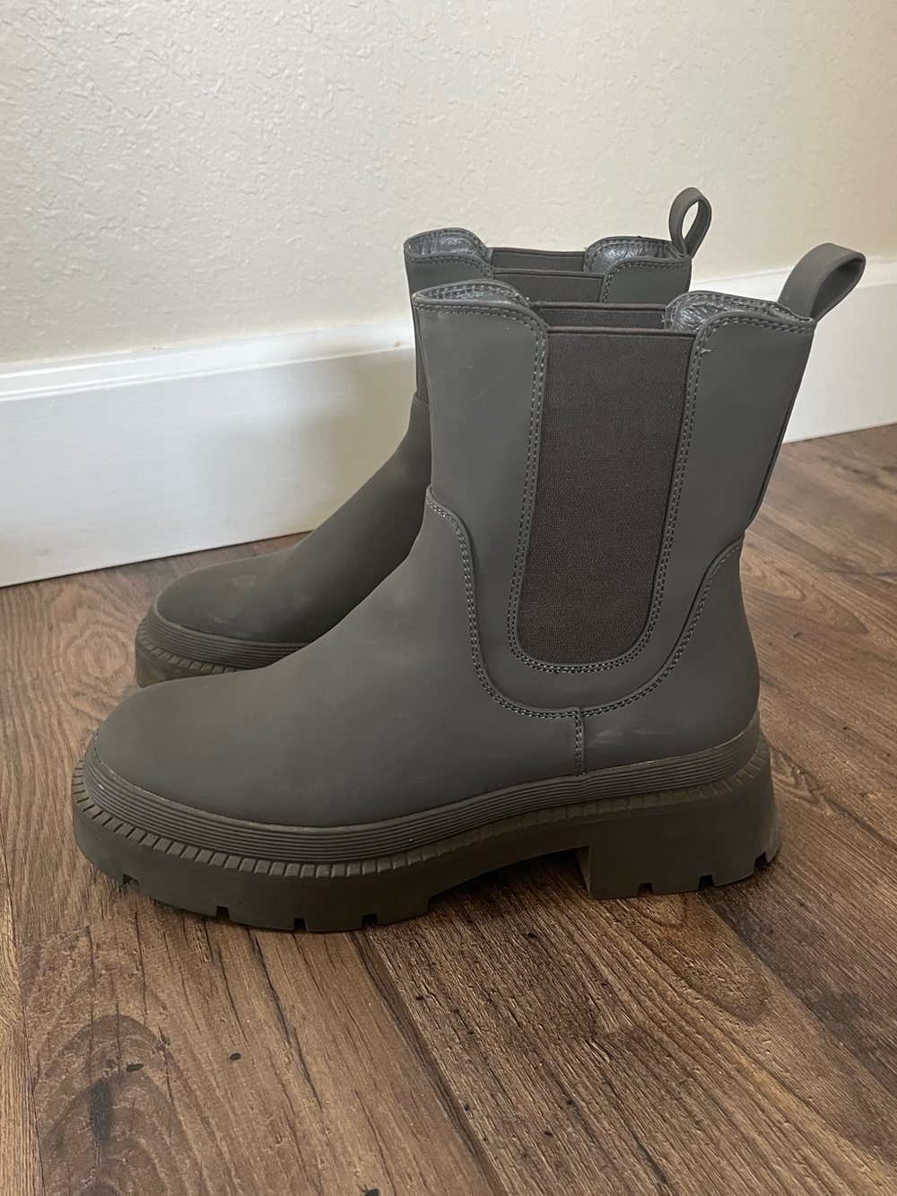 Dream Pairs Chelsea Platform Booties Ankle Boots Dark Green Faux Leather Women 8